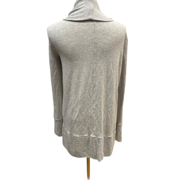 Athleta Pranayama Wrap Cardigan Light Gray Thumbholes Size L - EUC - Picture 2 of 7